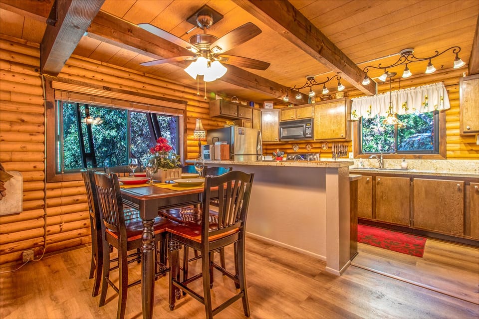 Fully furnished updated kitchen with dining for up to 6 people.