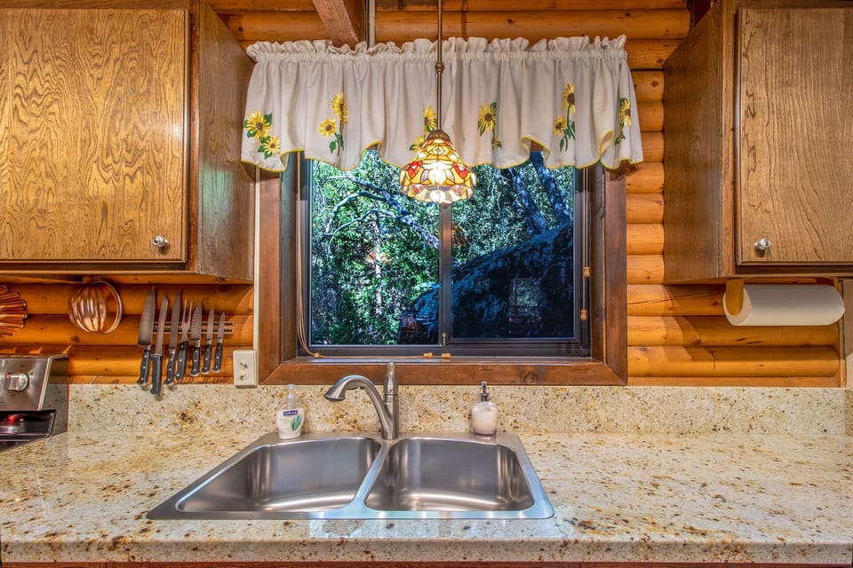 Fully furnished updated kitchen.