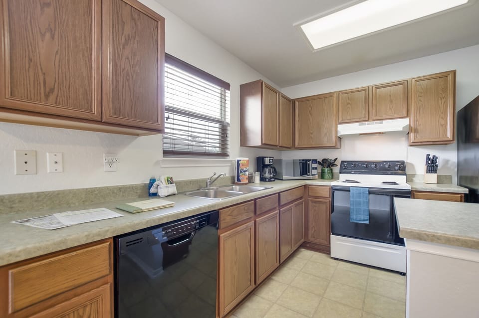 Alt. Kitchen view