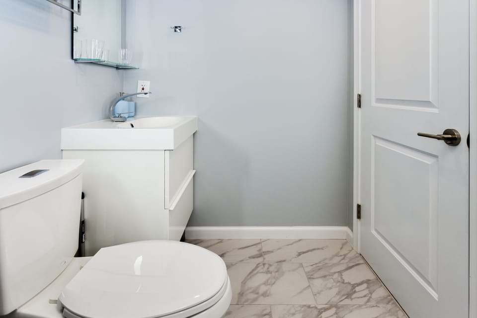 Modern bathroom