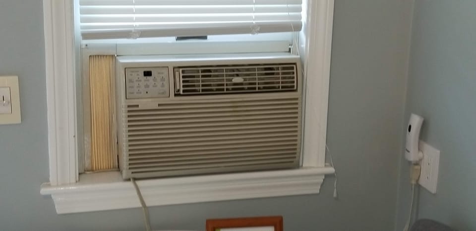 Seasonal window AC 8000 BTU