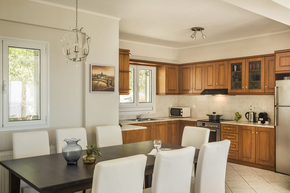 Dining Area, Kitchen