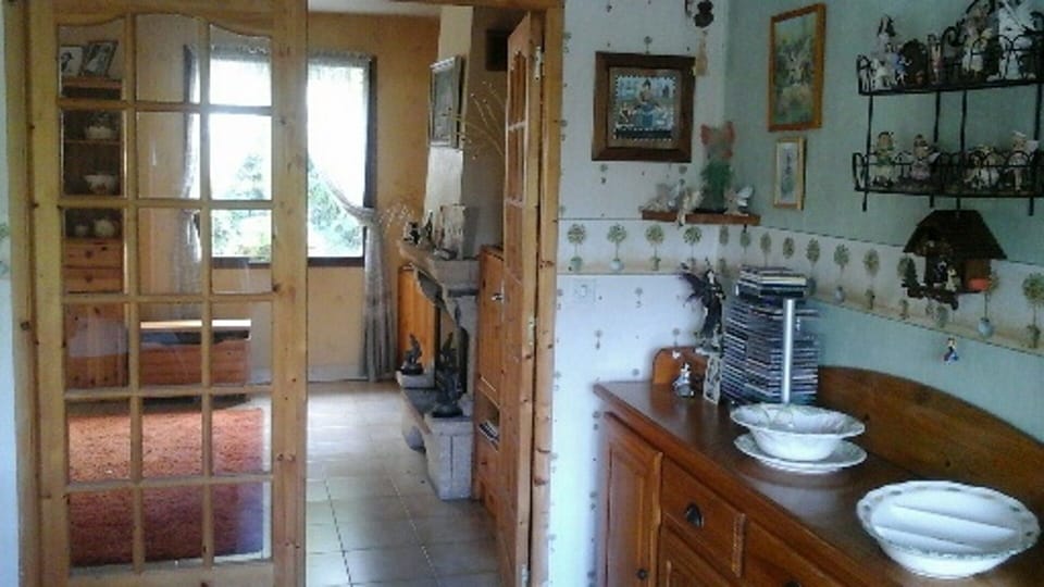 View from kitchen to living room