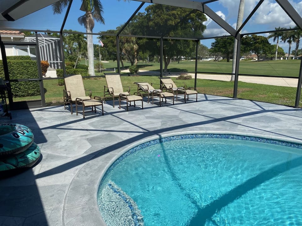 Sunning Area - Very Comfortable adjustable sunning chairs.