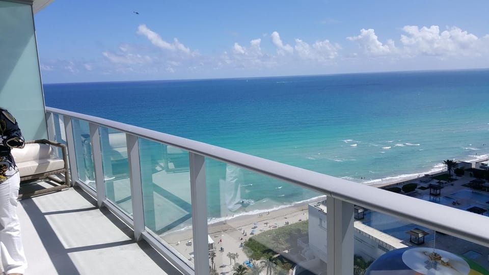 Welcome to Hyde Beach Resort, 18th floor....Lovin it, book it, you will enjoy