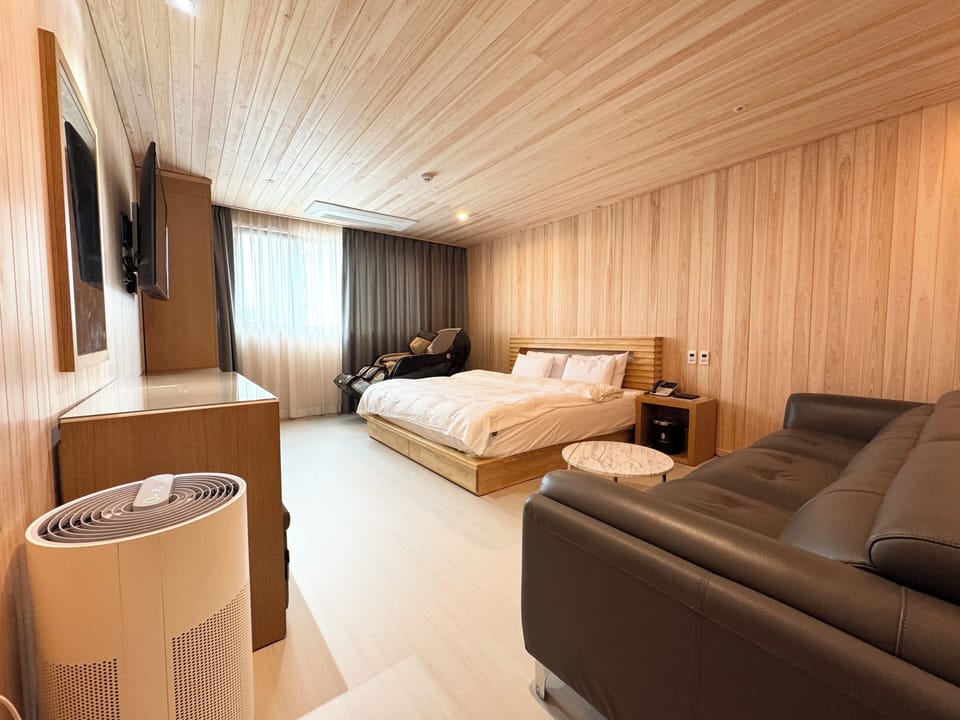 Healing Suite | Individually decorated, individually furnished, desk, laptop workspace