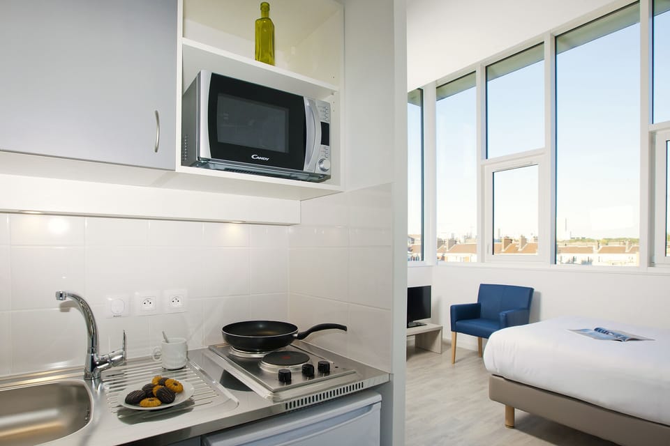 Private kitchenette