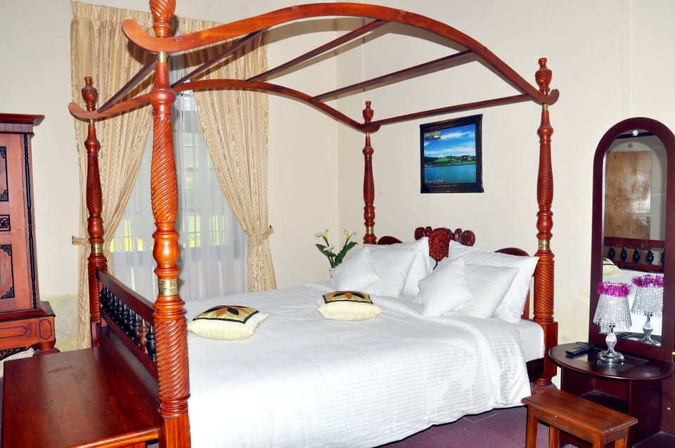 Family Double Room | In-room safe, iron/ironing board, free WiFi