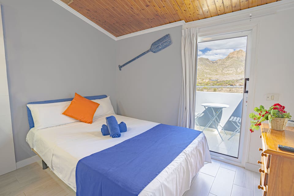 Double Room, Private Bathroom | Memory foam beds, minibar, individually decorated