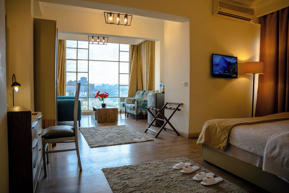 32-inch LED TV with satellite channels, TV