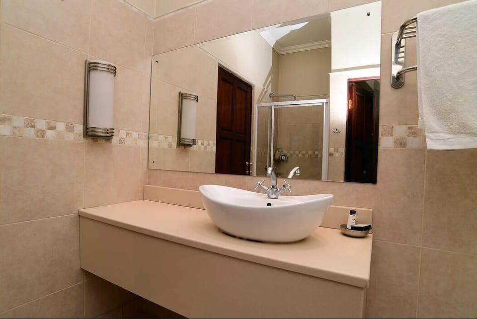 Shower, towels