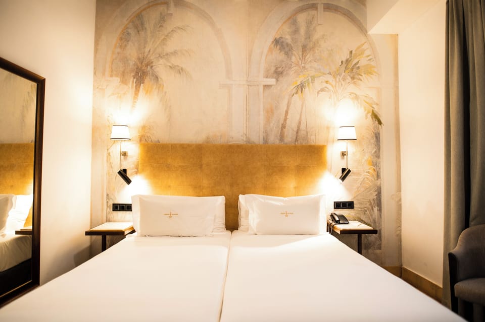 Interior Standard | 1 bedroom, Egyptian cotton sheets, premium bedding, down comforters