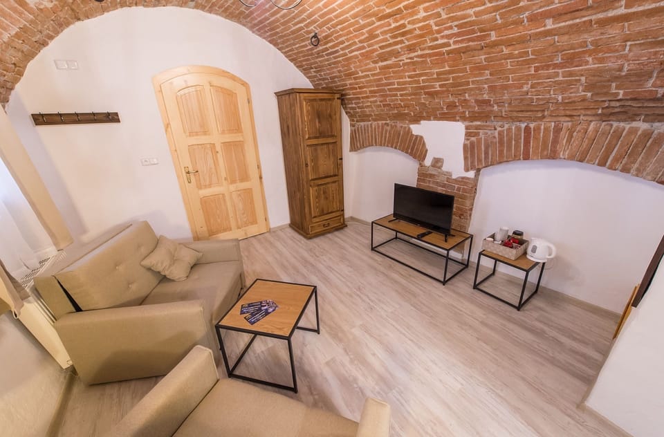Comfort Double Room | Blackout drapes, iron/ironing board, free WiFi, bed sheets