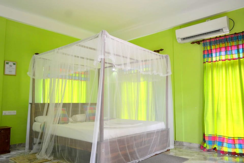 Superior Double or Twin Room, 1 King Bed, Non Smoking, Mountain View | Individually furnished, desk