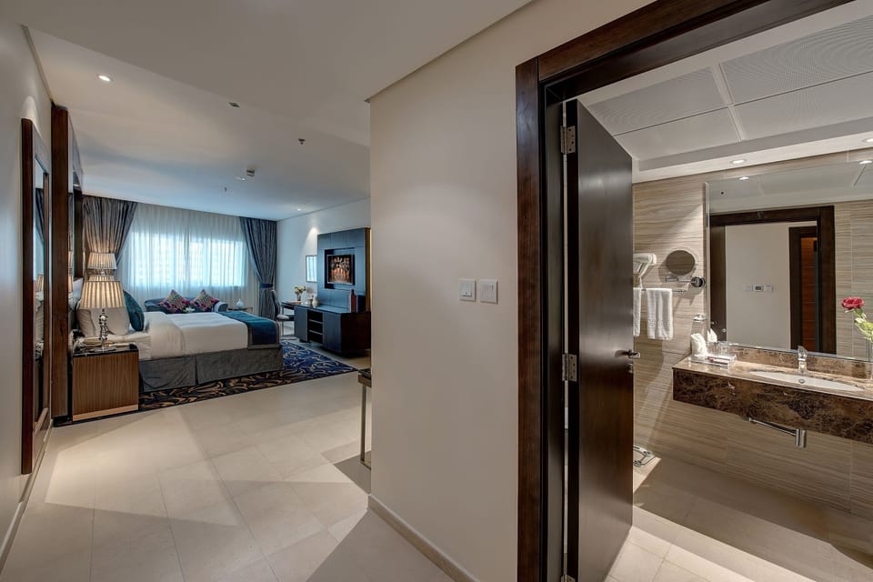 Premium bedding, minibar, in-room safe, desk