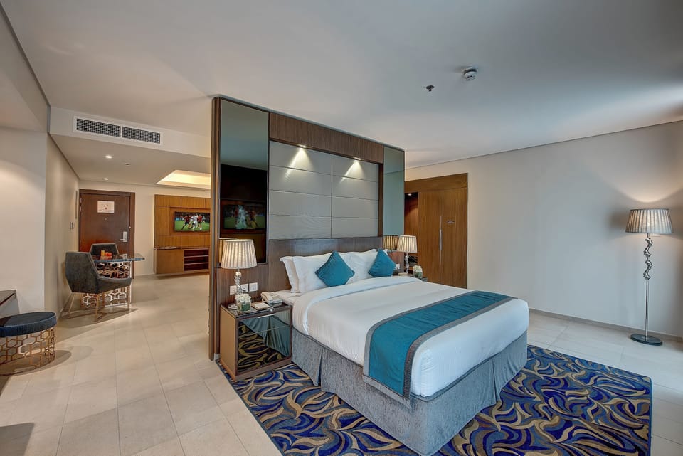 Premium bedding, minibar, in-room safe, desk