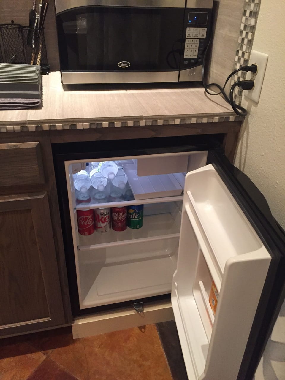 Design Suite, 1 Bedroom, Courtyard View, Courtyard Area | Mini-refrigerator