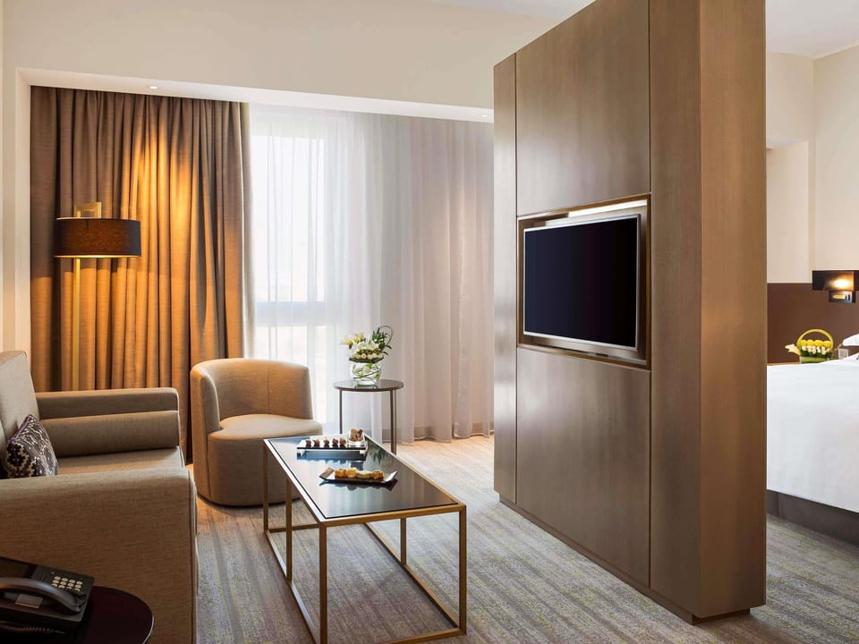 Junior Suite, 1 Double Bed | Premium bedding, pillowtop beds, minibar, in-room safe
