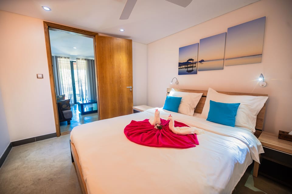 Privilege Room, upper floor | In-room safe, soundproofing, WiFi (free), bed sheets