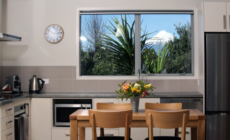 Luxury Villa, 1 Bedroom | In-room dining