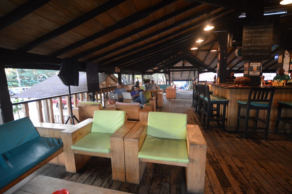 Lobby lounge