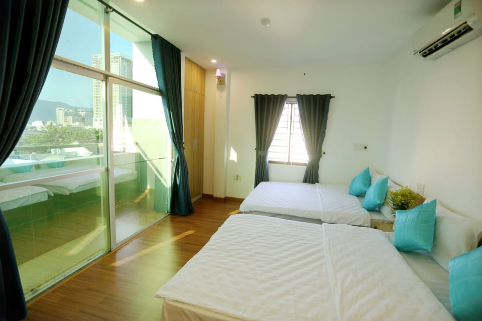 Studio | Desk, WiFi (free), bed sheets