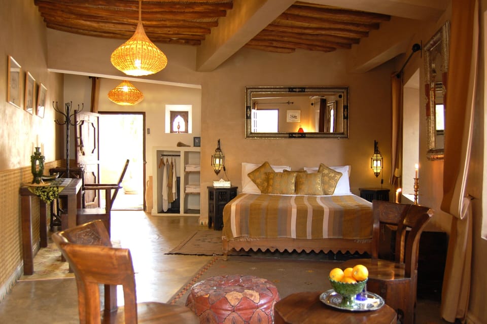 Quadruple Room, Ensuite (Saguia) | In-room safe, individually decorated, individually furnished