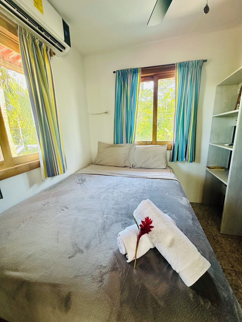 Comfort Apartment, Ocean View | Hypo-allergenic bedding, free WiFi