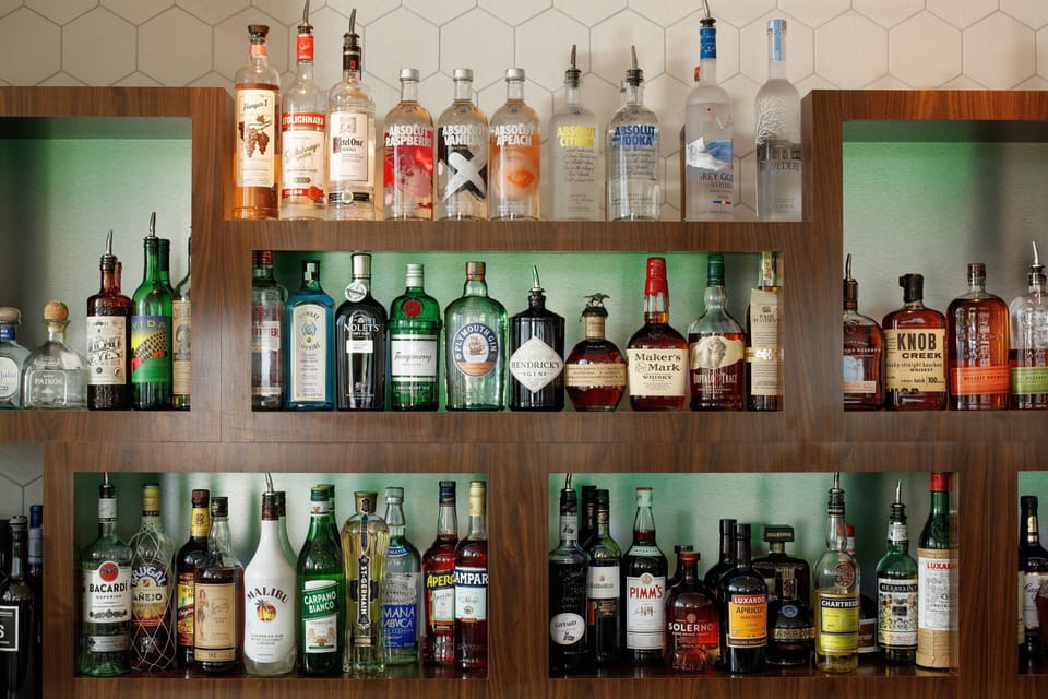 2 bars/lounges, lobby lounge, rooftop bar