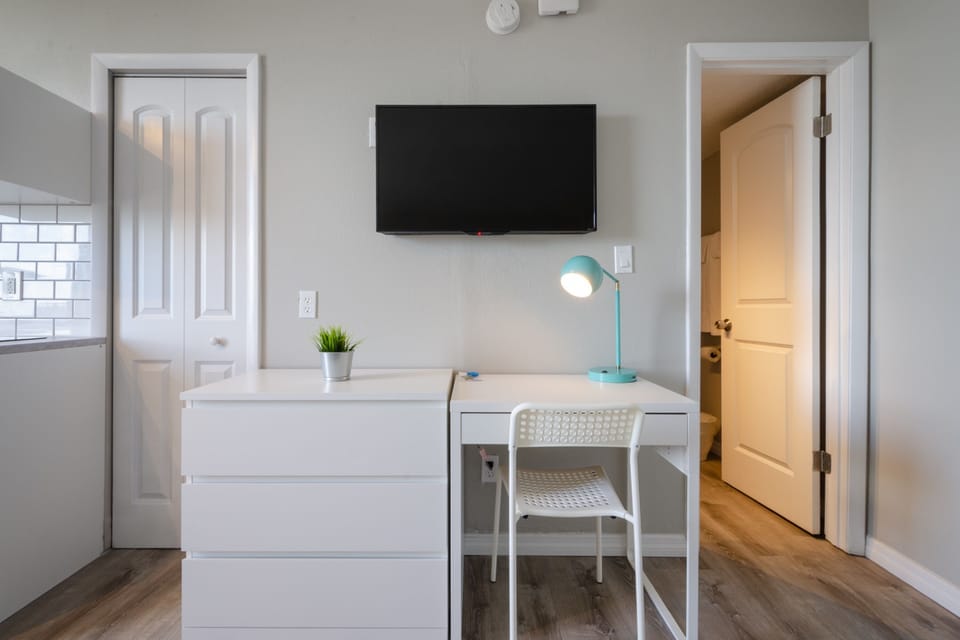Luxury Studio Suite, 2 Queen Beds, Kitchen, City View | 1 bedroom, desk, soundproofing, free WiFi