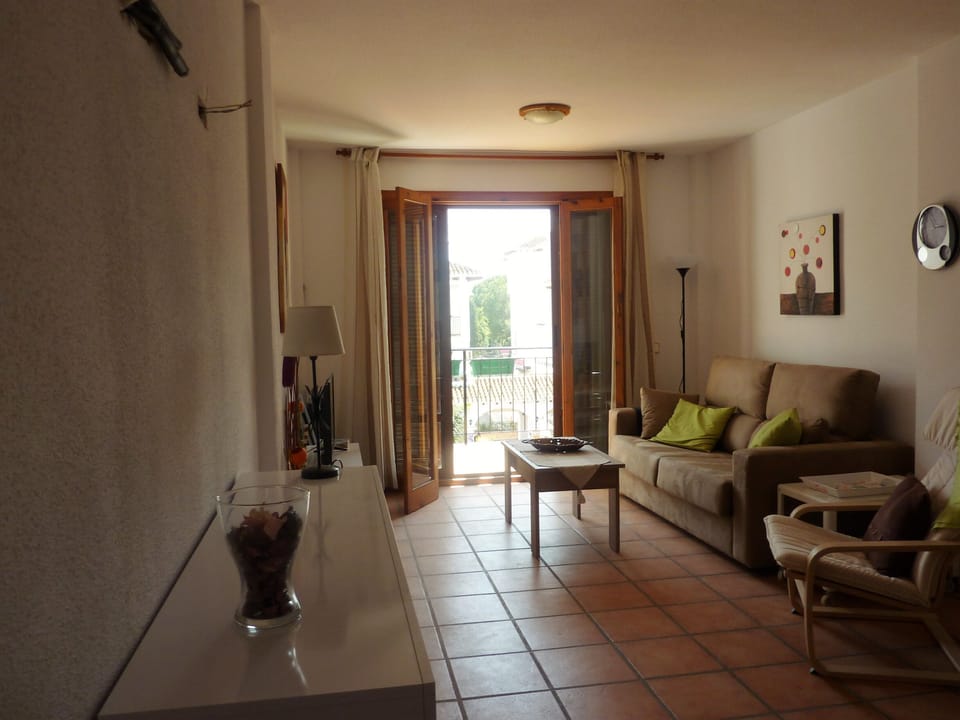 full length of lounge area