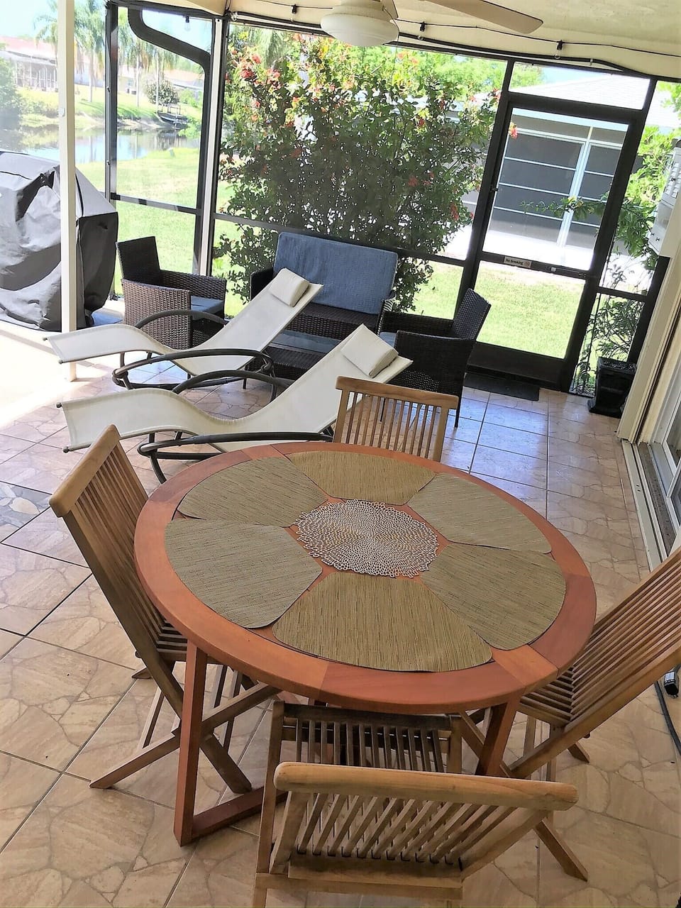 Outdoor eating area