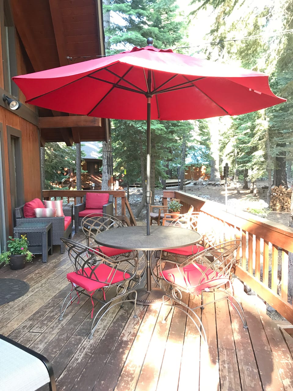 Large deck; great for relaxing, reading and eating outside