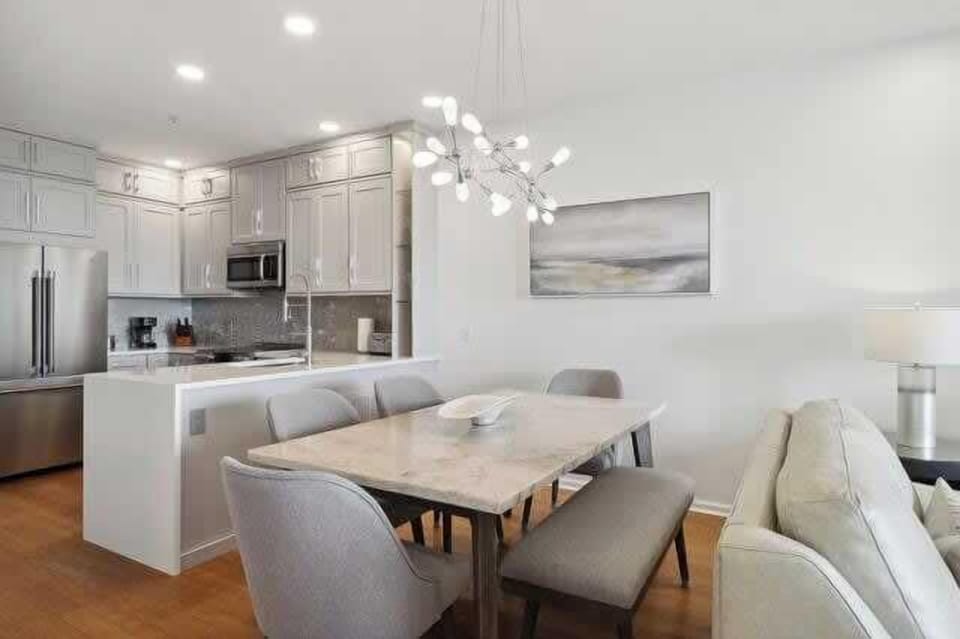 Open plan kitchen and dining room