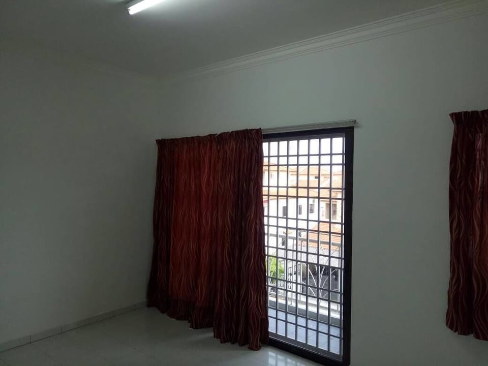 House, 4 Bedrooms | 4 bedrooms, iron/ironing board