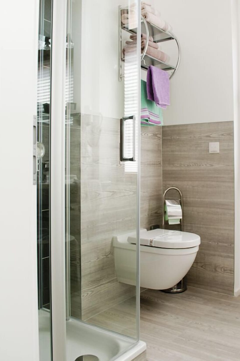 Shower, free toiletries, hair dryer, towels