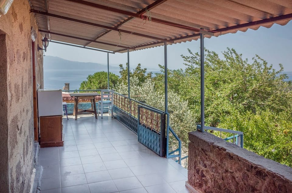 Assos Akropol Pansiyon Bed and Breakfast in Turkey