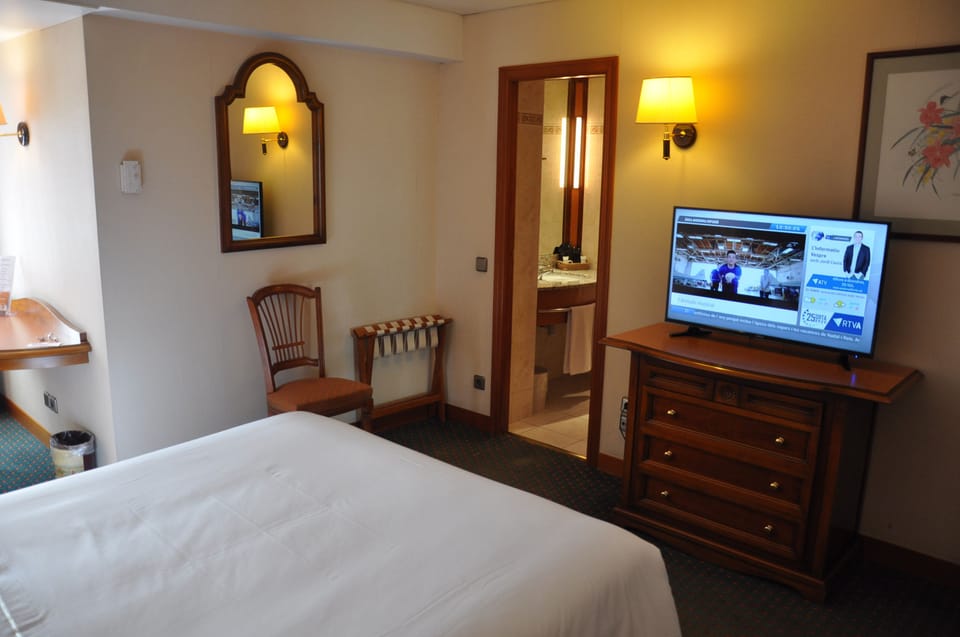 Down comforters, minibar, in-room safe, desk
