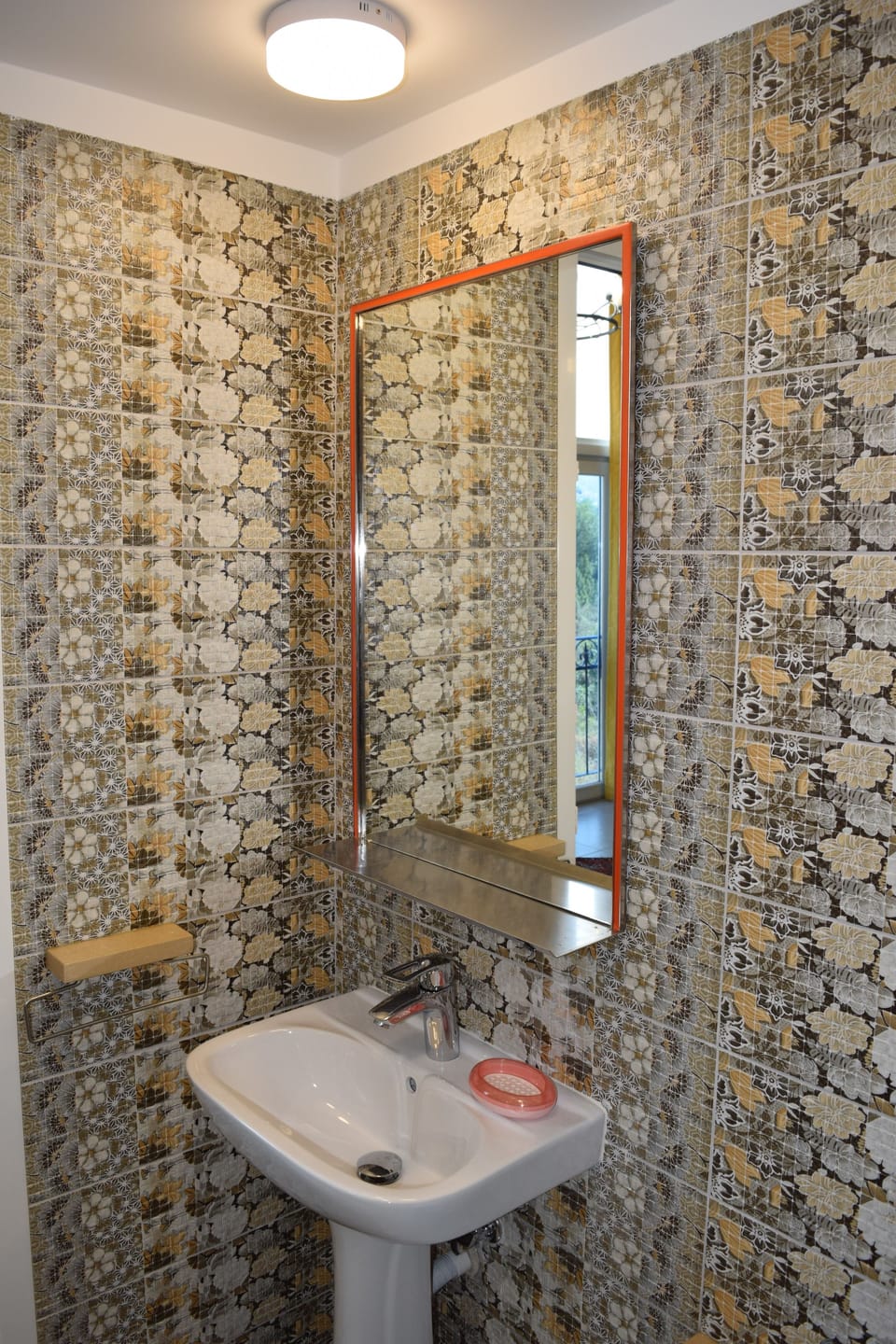 Double or Twin Room | Bathroom | Shower, bidet, towels