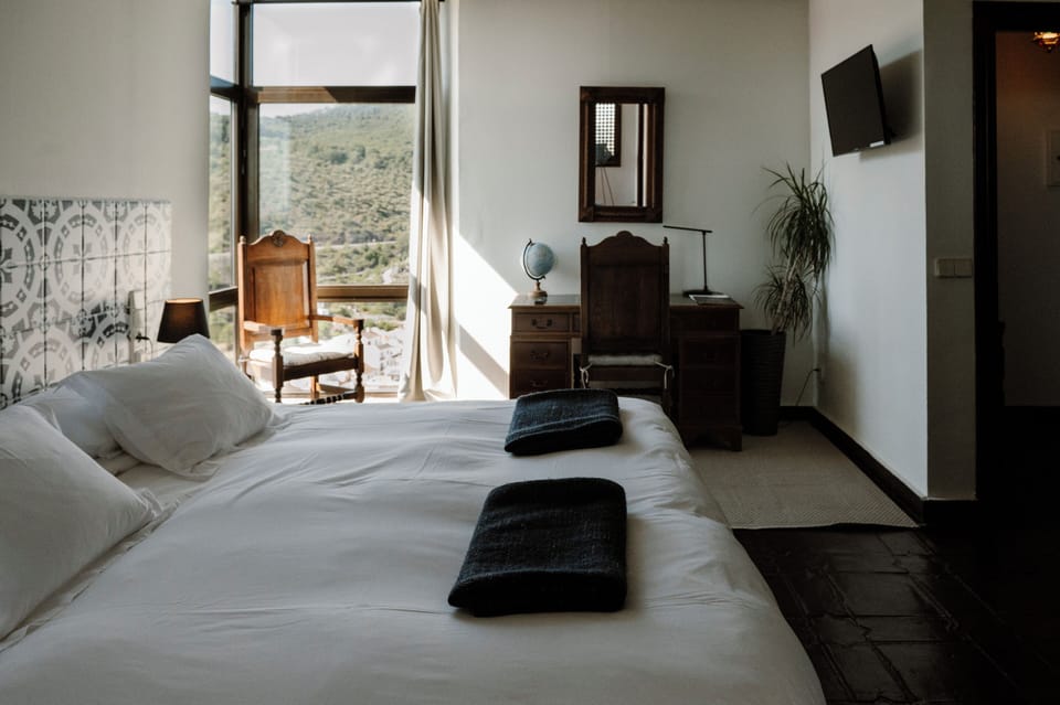 Junior Studio Suite | Egyptian cotton sheets, premium bedding, minibar, in-room safe
