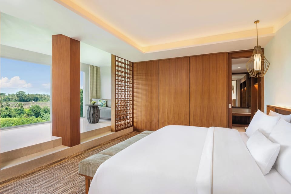 Suite, 1 King Bed, Balcony, Garden View (Balcony) | Premium bedding, down comforters, pillowtop beds, in-room safe
