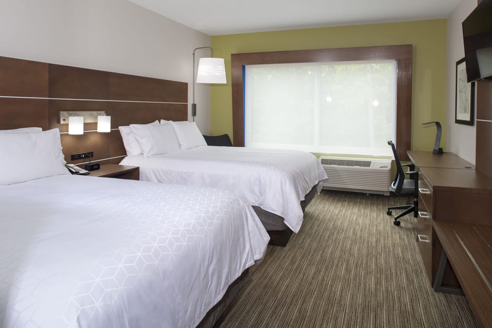 In-room safe, desk, blackout drapes, iron/ironing board