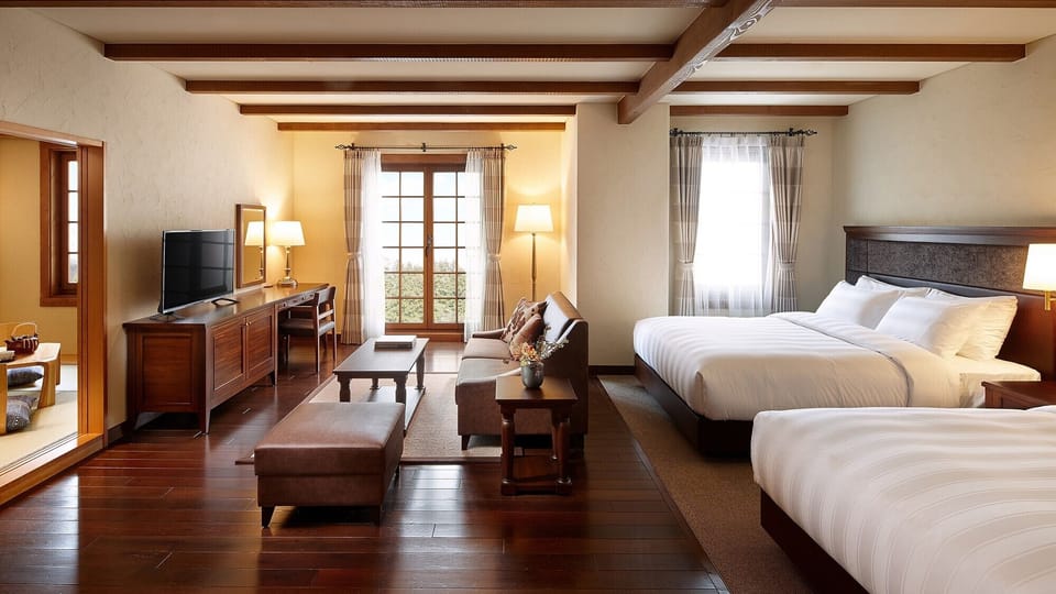 LODGE Bldg. Deluxe Suite T (2 beds) | Premium bedding, down comforters, pillowtop beds, in-room safe