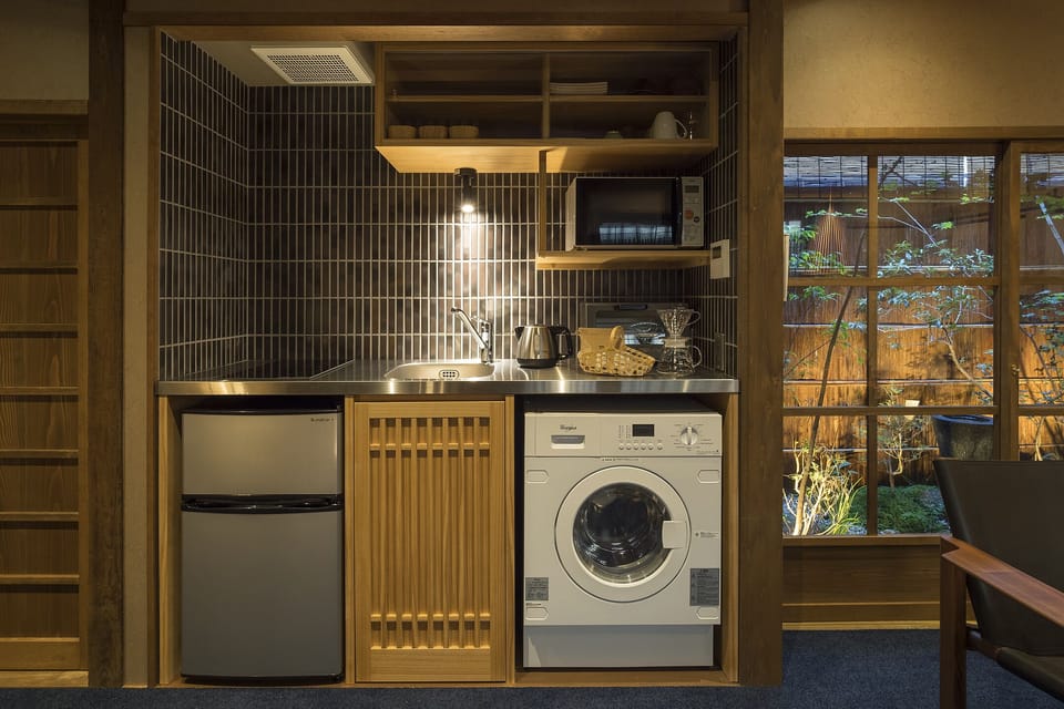 Bonbori-an | Private kitchen | Coffee/tea maker, fridge, microwave, stovetop