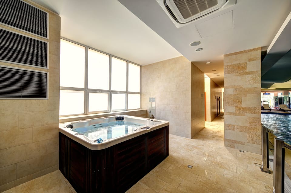 Iaki Hotel Hotel in Constanta