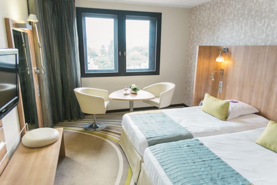 Classic Room, 2 Twin Beds | Premium bedding, minibar, desk, blackout drapes