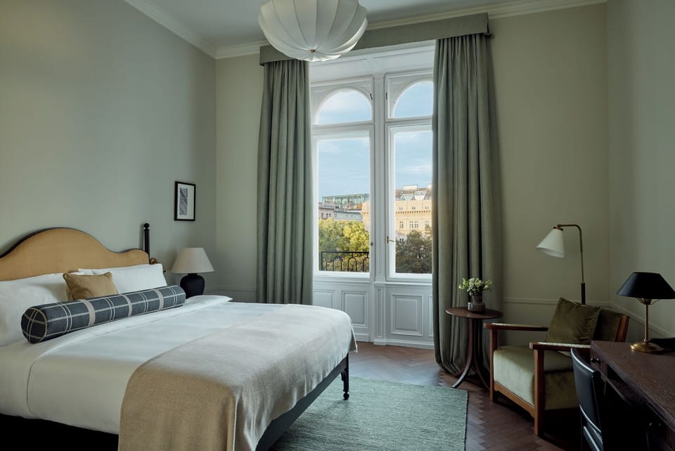 Deluxe Double Room | In-room safe, desk, blackout drapes, soundproofing