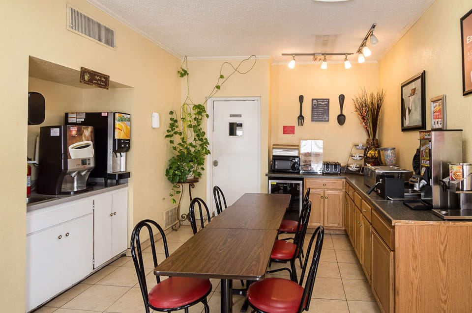 Free continental breakfast