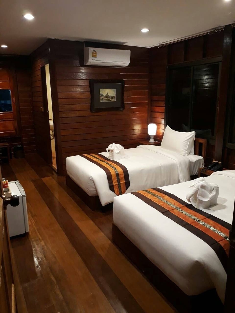 Standard Room | Minibar, individually decorated, individually furnished, free WiFi