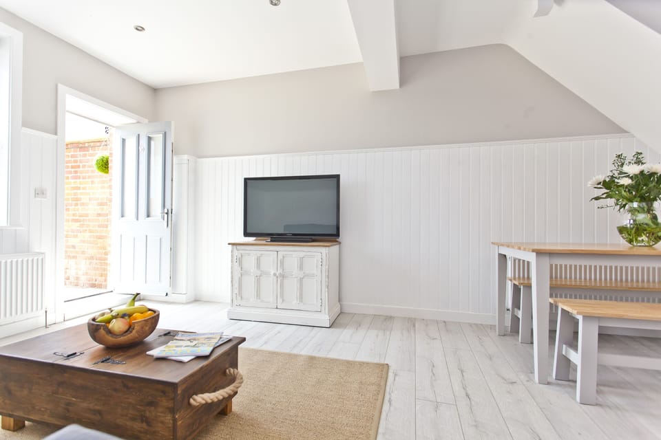 Full Sky tv package, sports, movies the lot!
